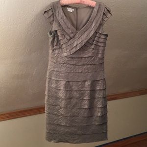 London Times tiered dress